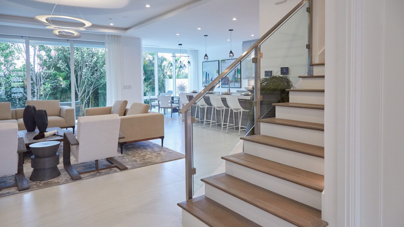 Interior Glass Railing Side in modern home